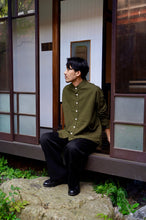 画像をギャラリービューアに読み込む, KAMIKOCHI ショート丈 バンドカラー 袖リブ 綿麻ウール (EDEN GREEN)