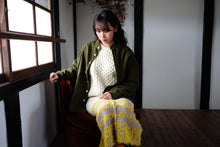 画像をギャラリービューアに読み込む, KAMIKOCHI ショート丈 バンドカラー 袖リブ 綿麻ウール (EDEN GREEN)